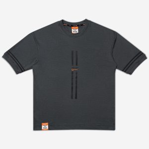 تیشرت باکسی یا دراپ شولدر قواره آزاد و سرشانه افتاده طوسی 1220190-33 نمای جلو