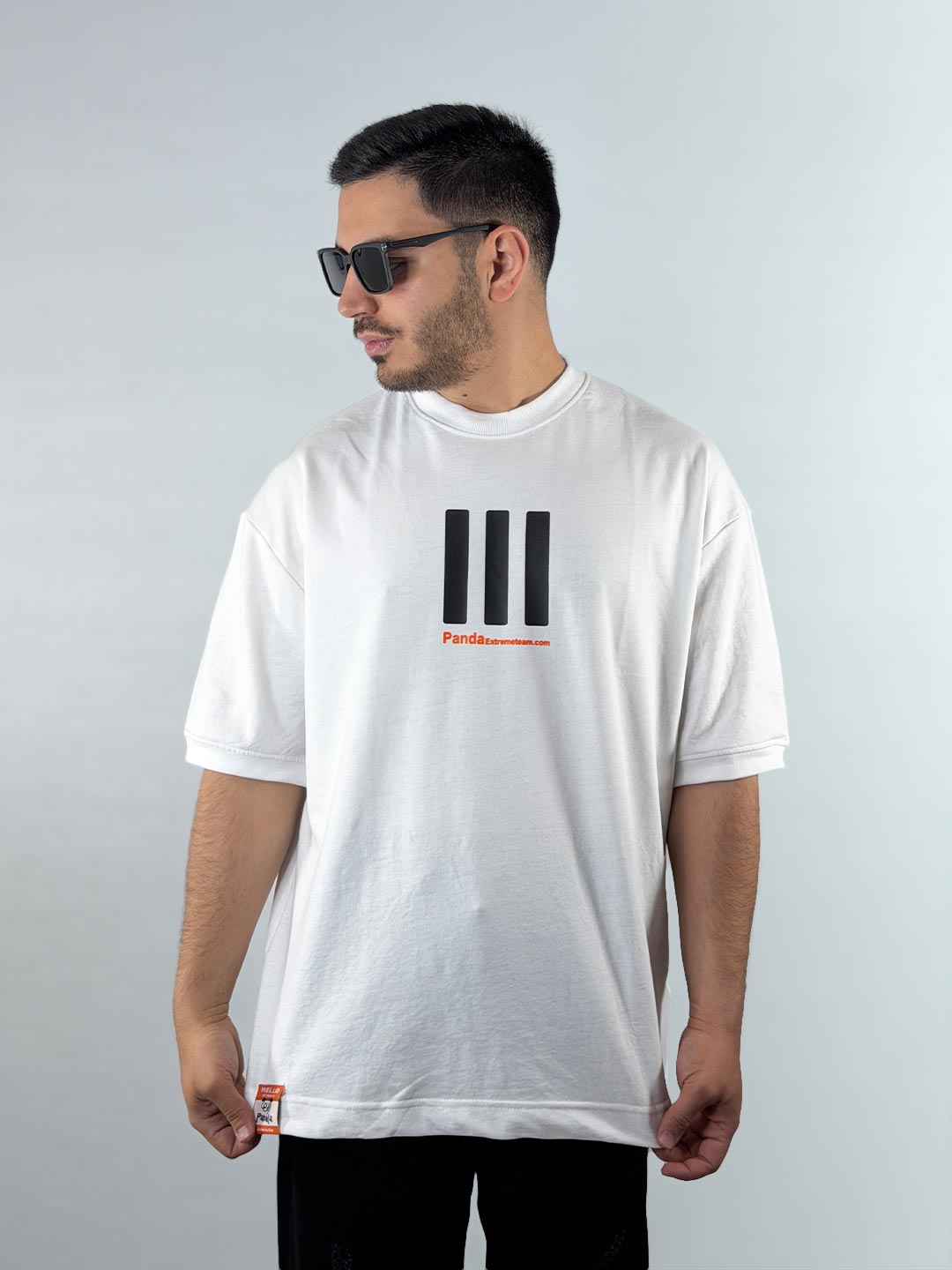 3LINES-Boxy-T‑Shirt-–-White-1220190-1 تیشرت دراپ شولدر یا تیشرت باکسی قواره آزاد و سرشانه افتاده سفید 1220190-31 نمای جلو