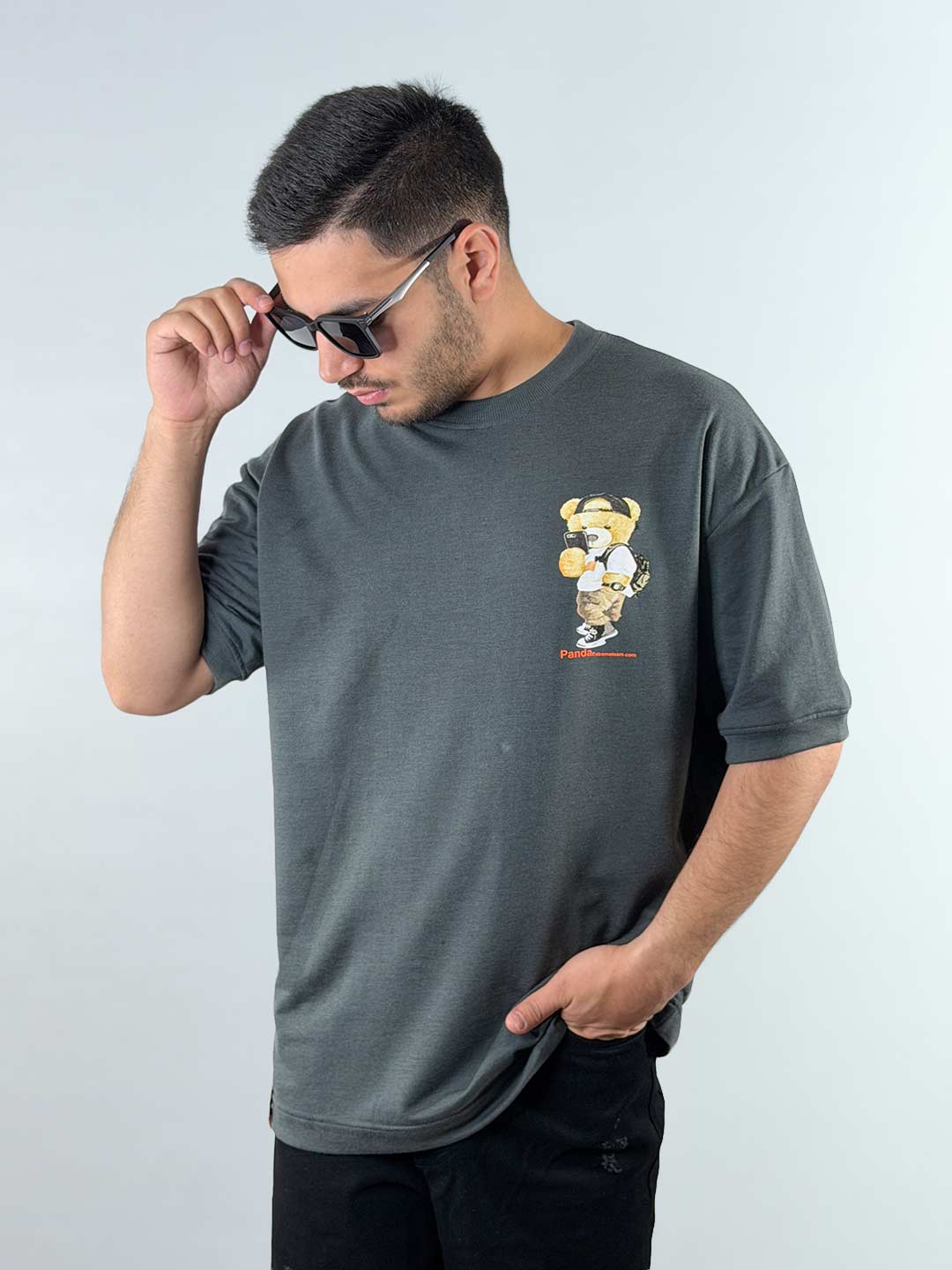 PURSUE-CHASE-Drop-Shoulder-T‑Shirt-–-Gray-1220190-1 تیشرت دراپ شولدر یا تیشرت باکسی قواره آزاد و سرشانه افتاده طوسی 1220190-10 نمای جلو