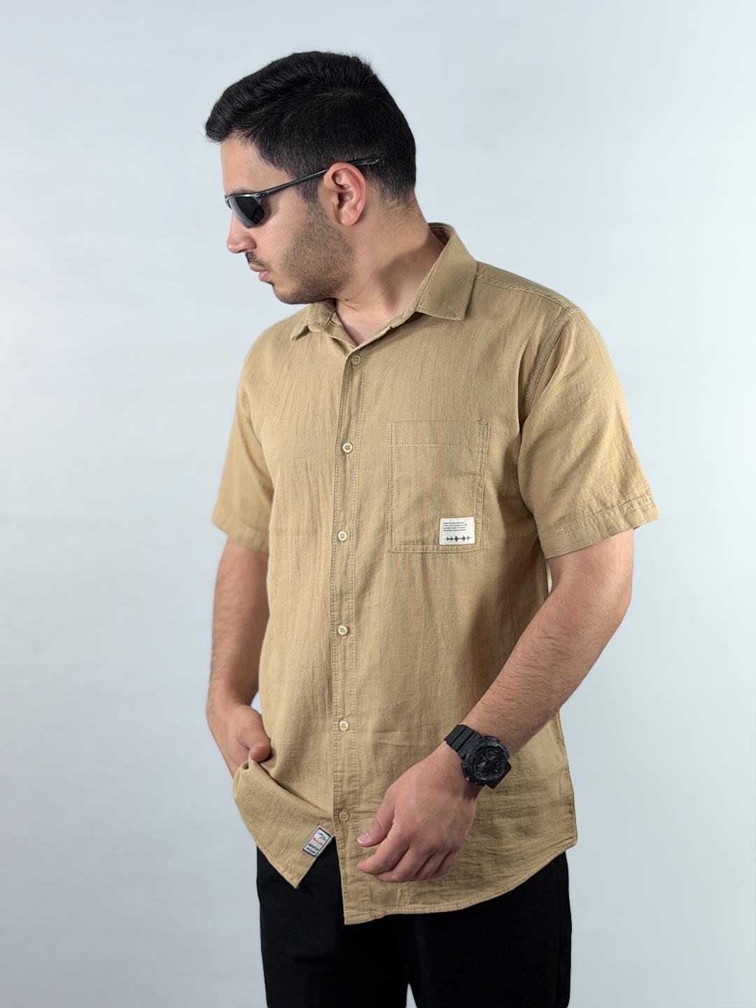Men’s-Beige-Sleeve-Hemp-Shirt-–-Simple-Casual-Fit-1240363-2 پیراهن کنفی آستین کوتاه رنگ نخودی 1240363-8 نمای جلو دوم