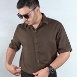 پیراهن آستین کوتاه لایوسل ریزشی رنگ قهوه ای 1240375-3 نمای جلو