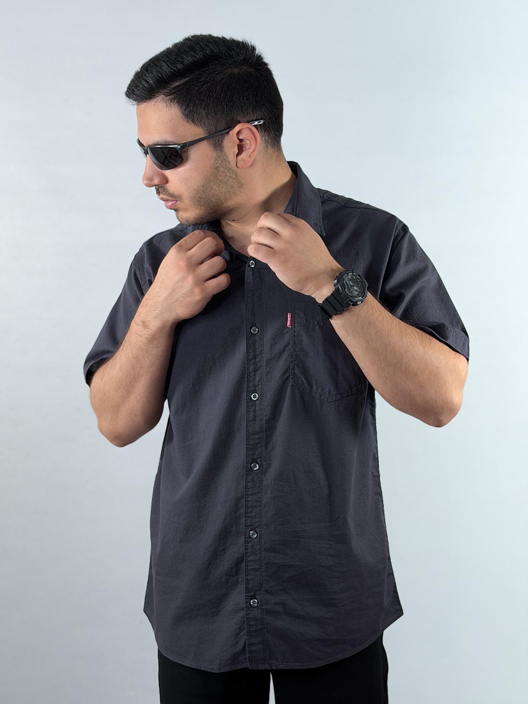 Men’s-Charcoal-Short-Sleeve-Linen-Shirt-–-Casual-Breathable-Fit-1240343-2 پیراهن لینن آستین کوتاه رنگ دودی 1240364-2 نمای جلو دوم