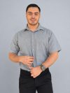 پیراهن مردانه نخی آستین کوتاه رسمی دودی با بافت خط‌دار ریز، نمای روبرو